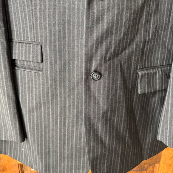 Perry Ellis Charcoal Gray w/Pinstripe 2 Button Close Suit Jacket 46 Reg - Picture 4 of 16